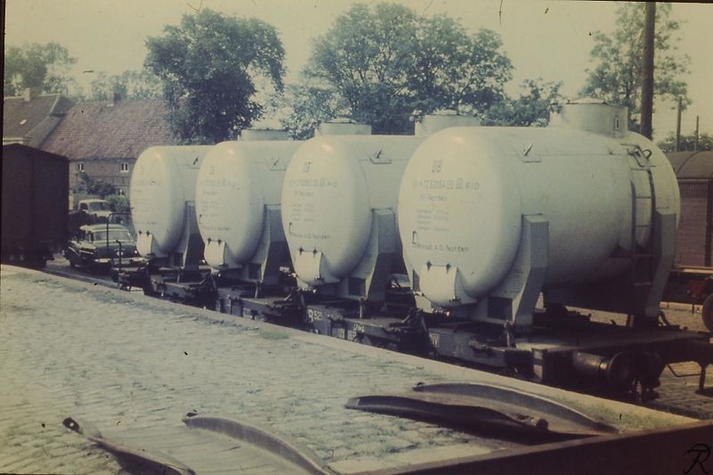 Datei:Doornkaat Bahntankwagen für Bochumer Fabrik 02 08 1960.JPG