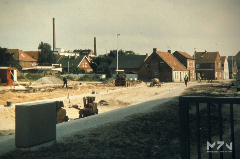 Datei:Uffenstraße mit der Baustelle WBZ 15 08 1979 (0267917) MZ.jpg