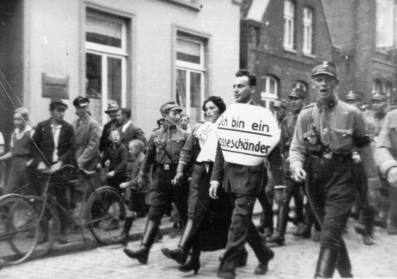 Datei:Julius Wolff Christine Neemann Polizei Juden Nationalsozialismus Osterstraße 22 07 1935 01.jpg