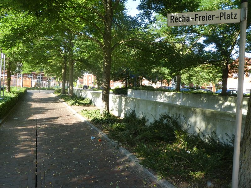 Datei:Recha-Freier-Platz (7) - 05 09 2021.jpg